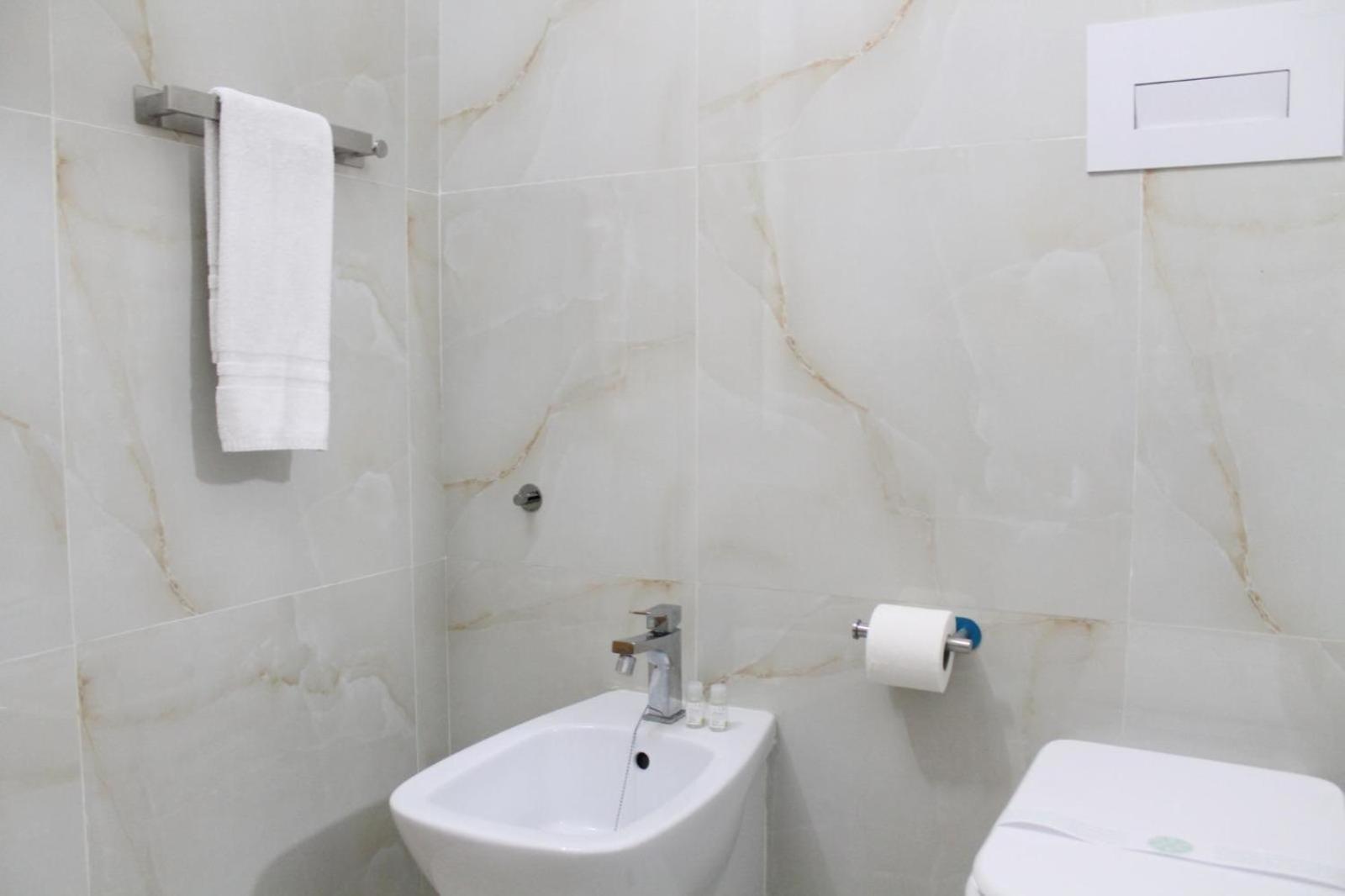 B&B Central Rooms 137 Napoli Exterior foto