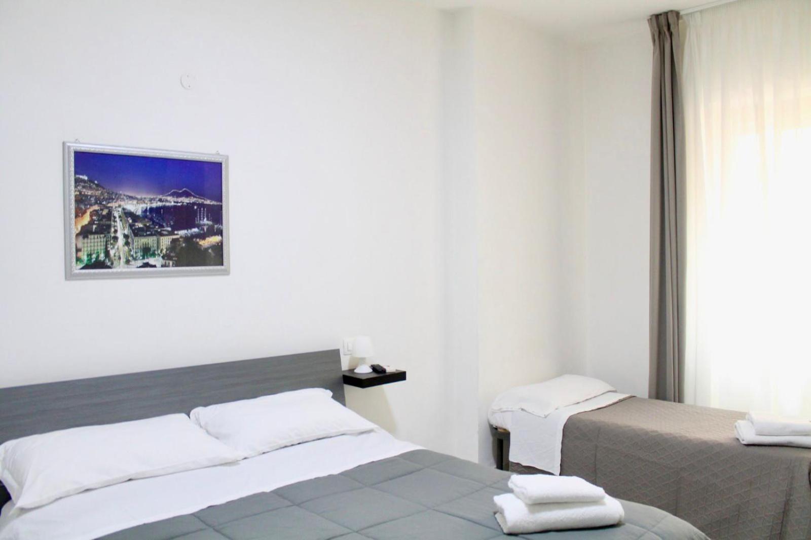 B&B Central Rooms 137 Napoli Exterior foto