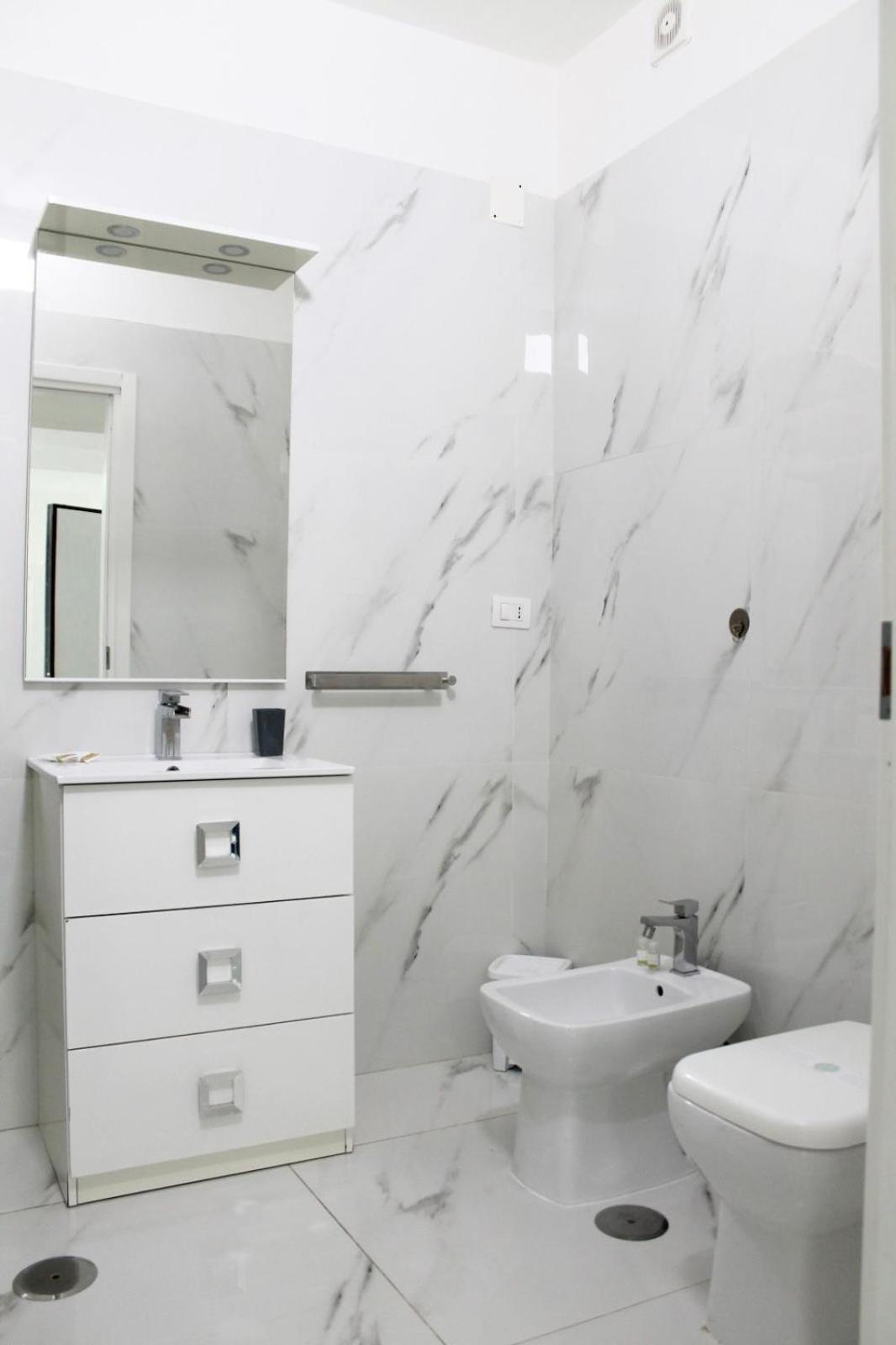 B&B Central Rooms 137 Napoli Exterior foto